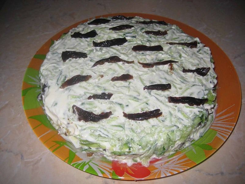 Салат березка с черносливом фото