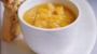 Тыквенный суп с чесночным тостом с сыром