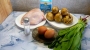 Куриная грудка с салатом и печеным картофелем