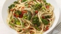 Спагетти с морепродуктами, перцем и миндальным соусом