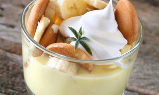Рецепт бананового десерта с карамельным соус