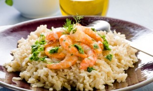 Рецепт риса с креветками и сельдереем