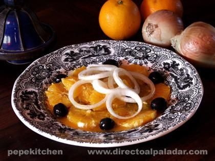 Салат из свежих апельсинов с оливковым маслом
