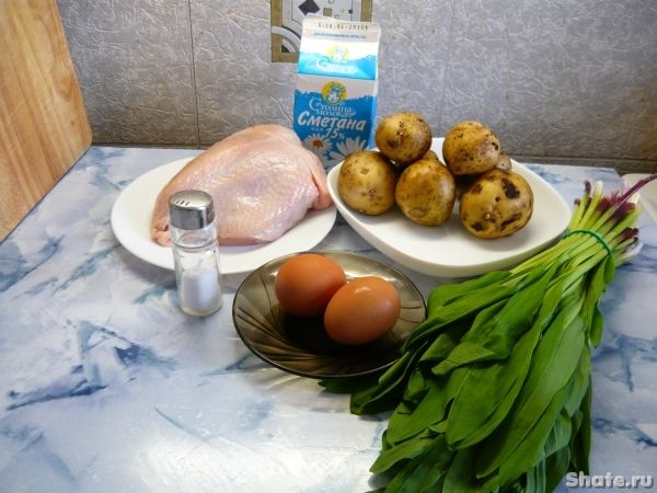 Куриная грудка с салатом и печеным картофелем