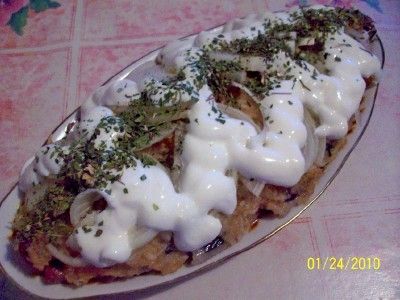 Окунь тушеный с салом и картофелем (литовская кухня)
